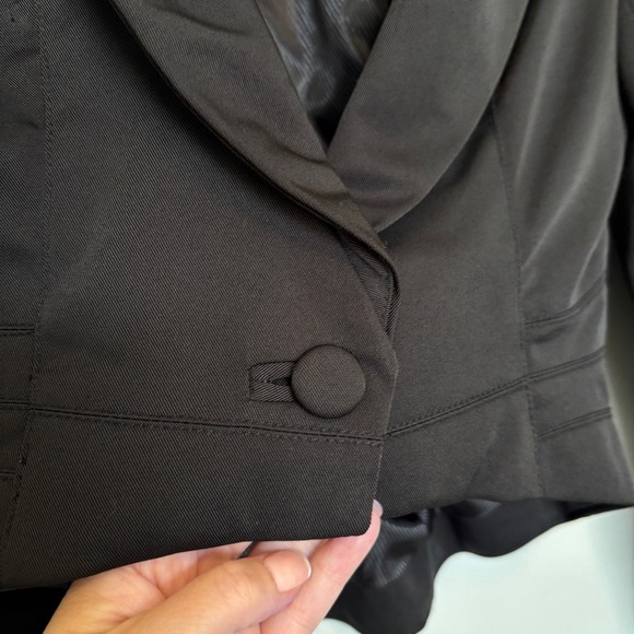 Urban Behavior Women's XS Tuxedo Style Y2K Cropped Blazer Retro Preppy Fitted - Picture 4 of 11